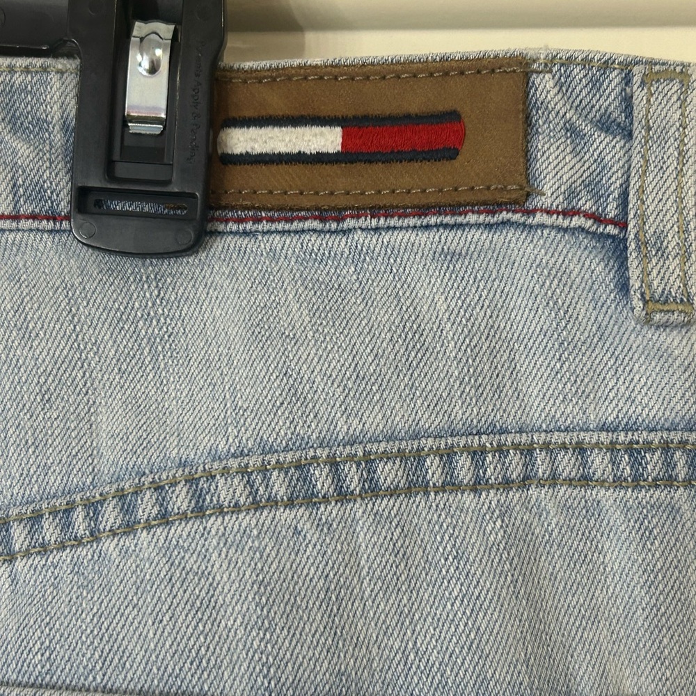 Vintage Tommy Hilfiger Jeans Women’s Size 17x32 Light Wash - Picture 4 of 10